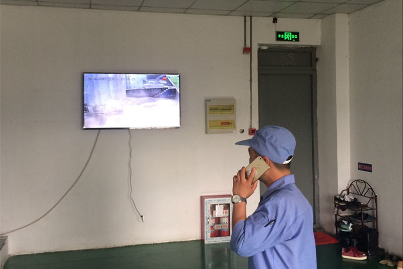 发现特情，报告指挥部_副本.jpg
